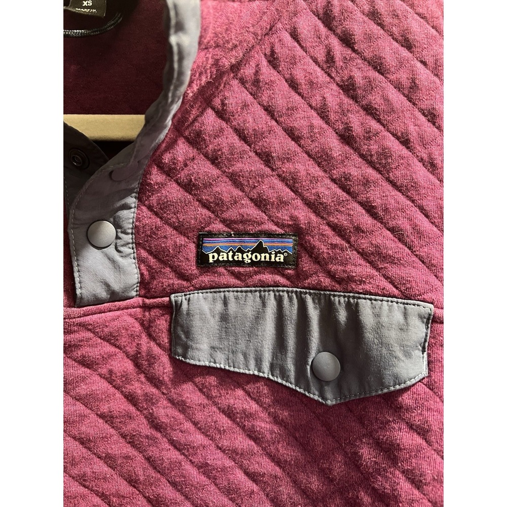 Patagonia Women’s Organic Cotton Quilted Snap Sweatshirt Purple 38” Chest XS - Picture 3 of 4
